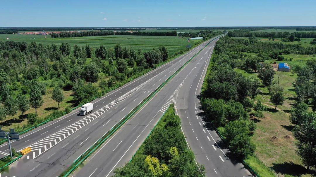 为国省县乡道,以及专用公路五个行政等级一般把国道和省道称为干线,县