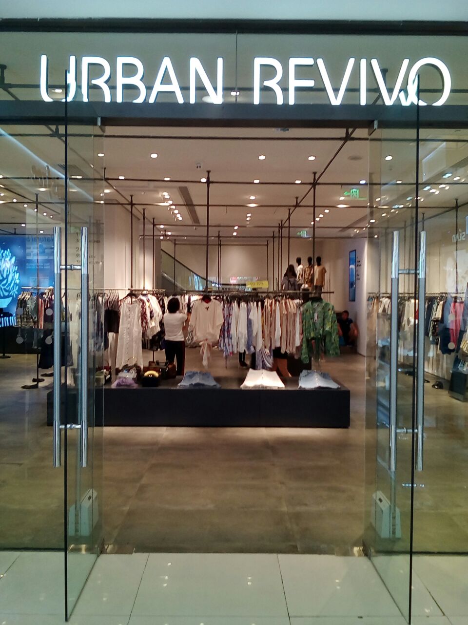 revivo是一个中国快时尚品牌,系隶属于ur limited开曼及ur hk limited