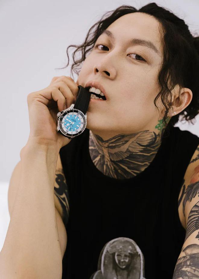 28岁杨俊逸,英文名psyp,四川成都人,1994年出生,截止2022年9月26日已